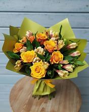 Букет цветов из:  Альстромерии и Розы в Долиновке