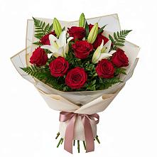 Букет цветов из:  Лилии и Розы в Долиновке