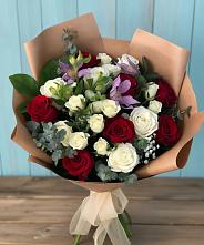 Букет цветов из:  Розы и Альстромерии в Долиновке