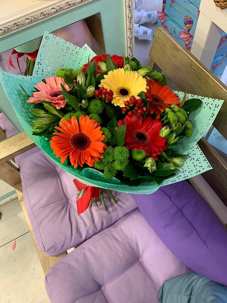 Букет цветов из: Герберы, Хризантемы и Альстромерии в Долиновке