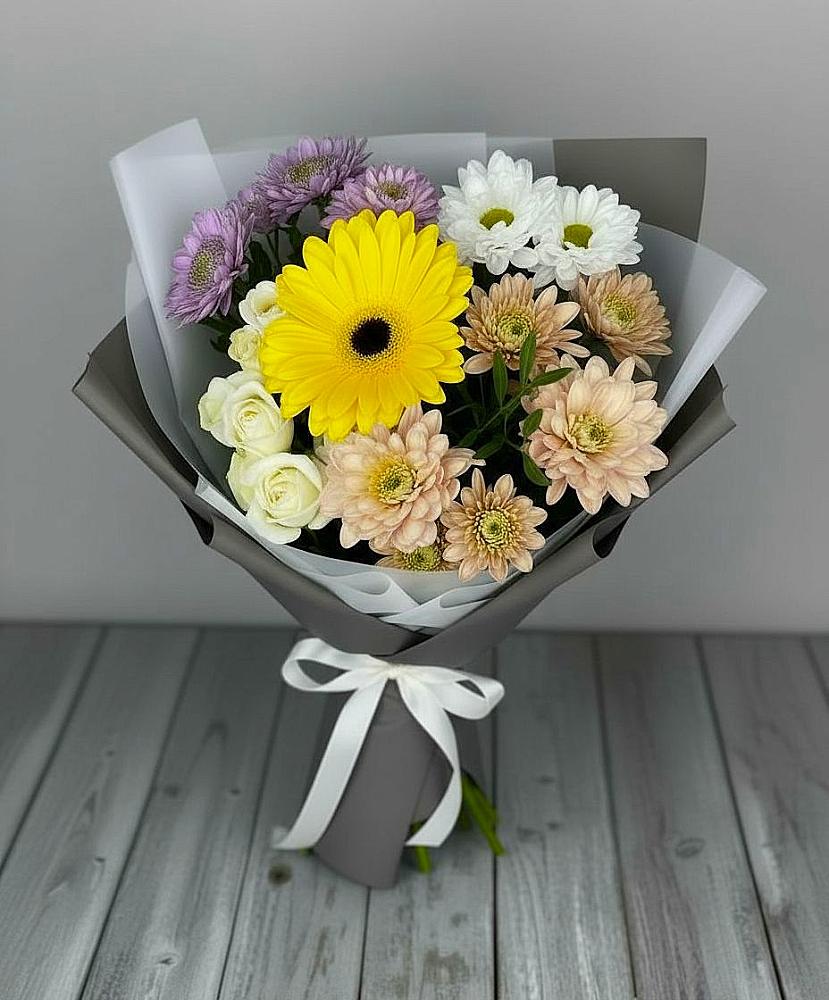 Букет цветов из: Розы, Герберы и Хризантемы в Долиновке