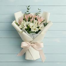 Букет цветов из:  Альстромерии в Долиновке