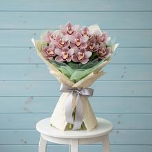 Букет цветов из:  Орхидеи и Розы в Долиновке