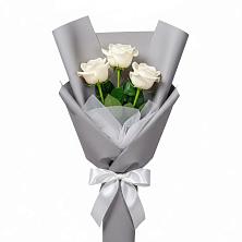 Букет 3 белые розы в Долиновке