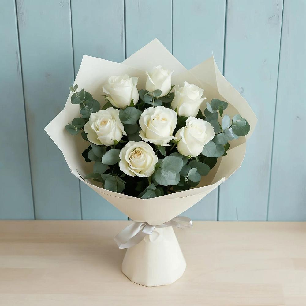 Букет Белые розы в Эвкалипте в Долиновке