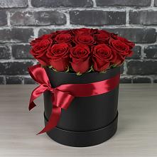 Цветочная композиция из Розы в шляпной коробке в Долиновке