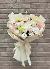 Букет цветов из:  Гвоздики, Розы, Лизиантусы и Хризантемы в Долиновке