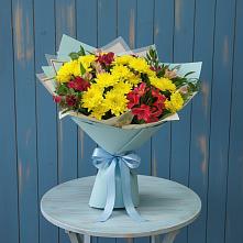 Букет цветов из:  Альстромерии и Хризантемы в Долиновке