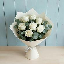 Букет Белые розы в Эвкалипте в Долиновке