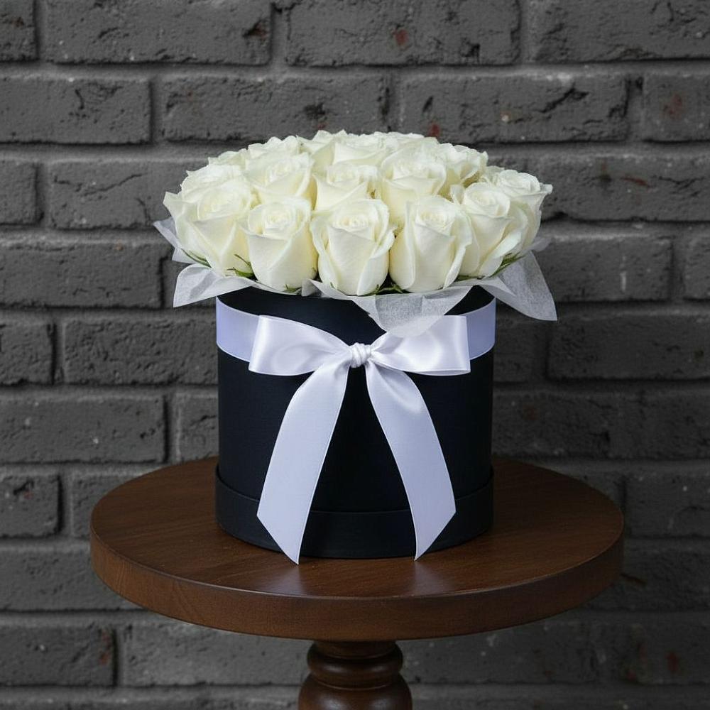 Цветочная композиция из Розы в шляпной коробке в Долиновке