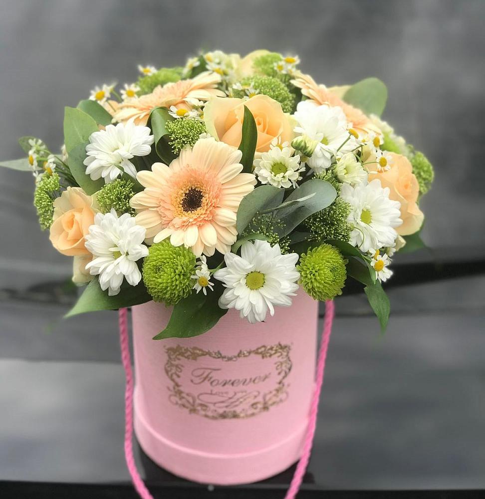 Цветочная композиция из Розы, Герберы и Хризантемы в шляпной коробке в Долиновке