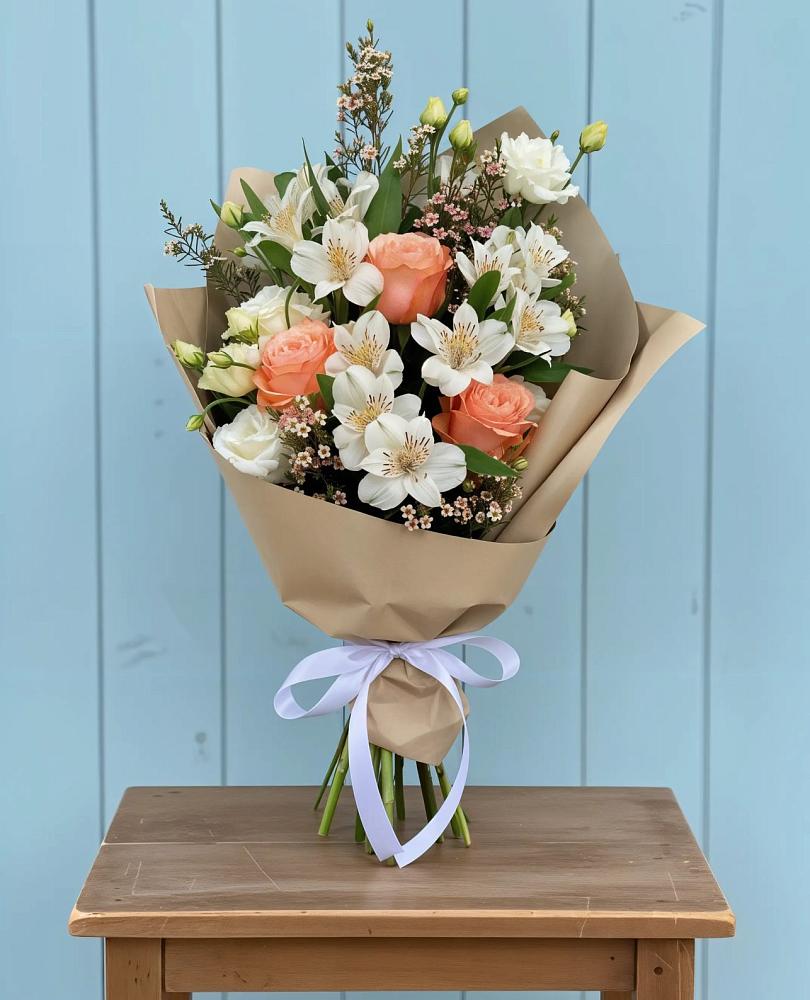 Букет цветов из: Альстромерии, Лизиантусы, Розы и Хризантемы в Долиновке